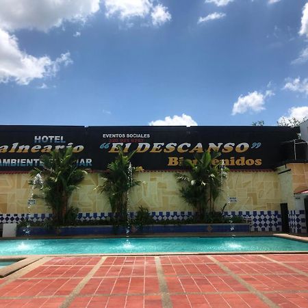 Hotel Y Balneario El Descanso Вільявісенсіо Екстер'єр фото